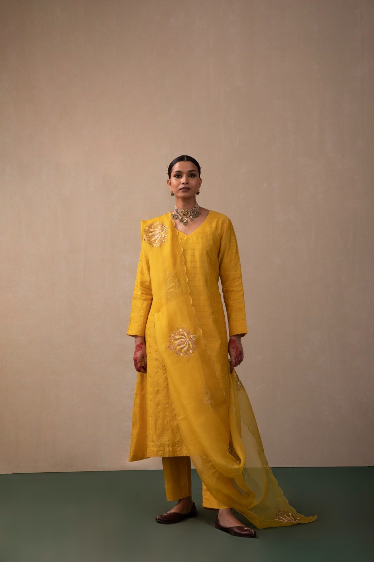 Checks Zari Kurta Set