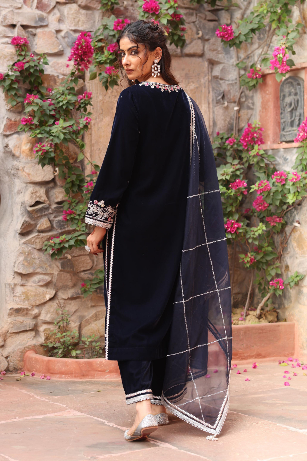 Navy Blue Velvet Embroidered Kurta Set with Organza Dupatta