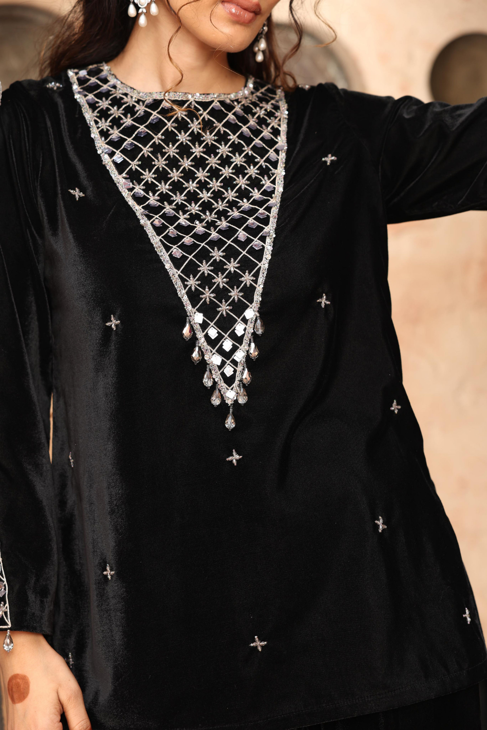 Elegant Black Velvet Embroidered Co-ord Set for Luxury Evenings