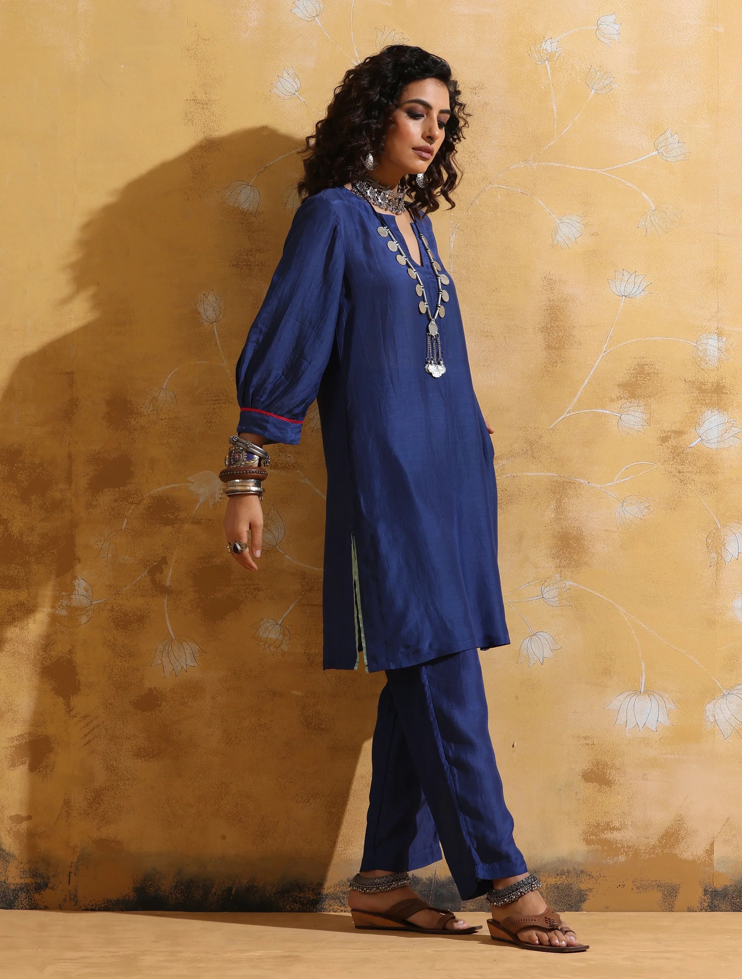 trueBrowns Blue Muslin Silk Relaxed Kurta Co-ord Set