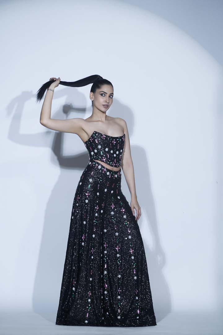Black Corset with Highwaisted Waistline Skirt