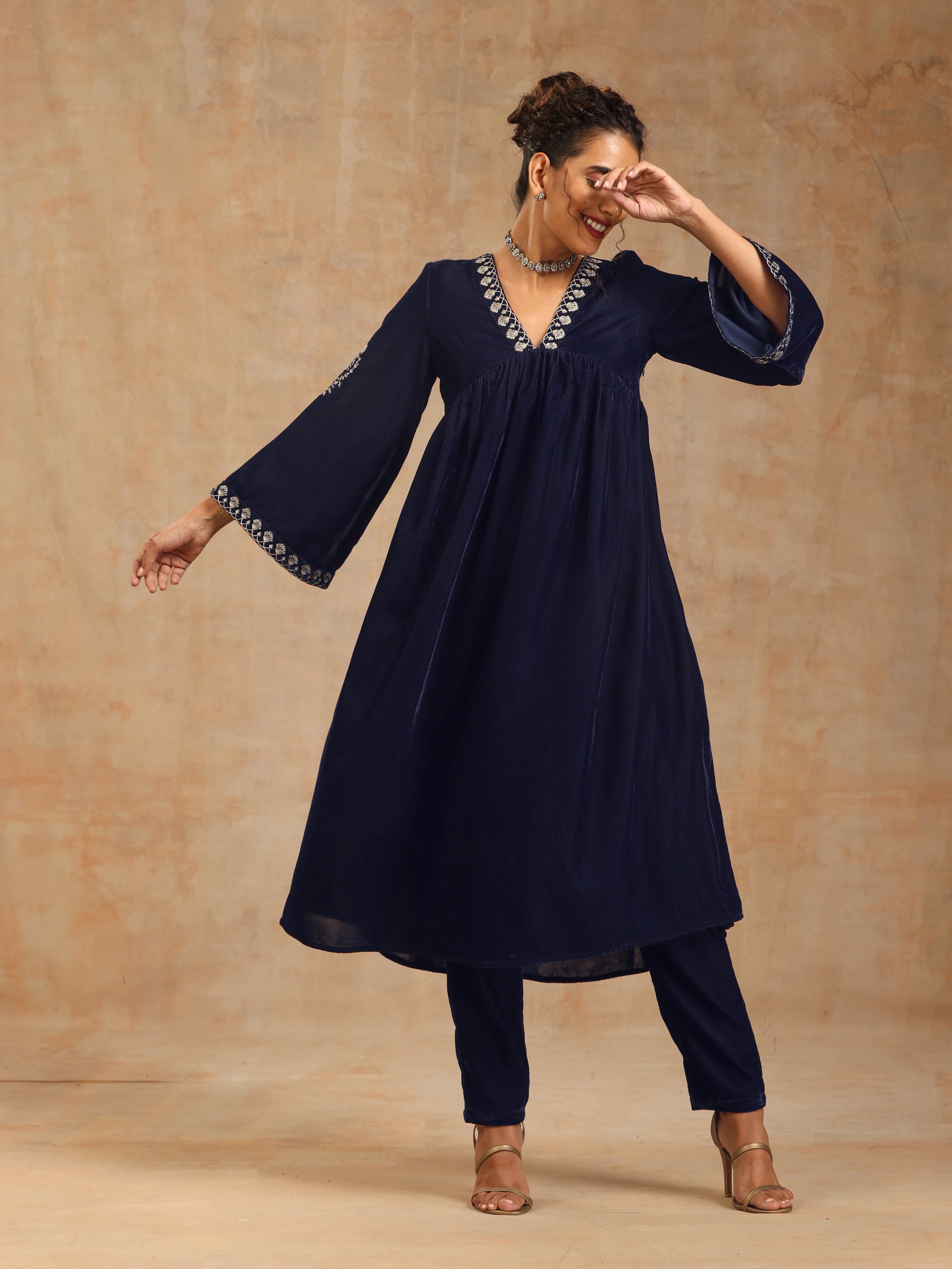 trueBrowns Midnight Blue Velvet Embroidered Kurta