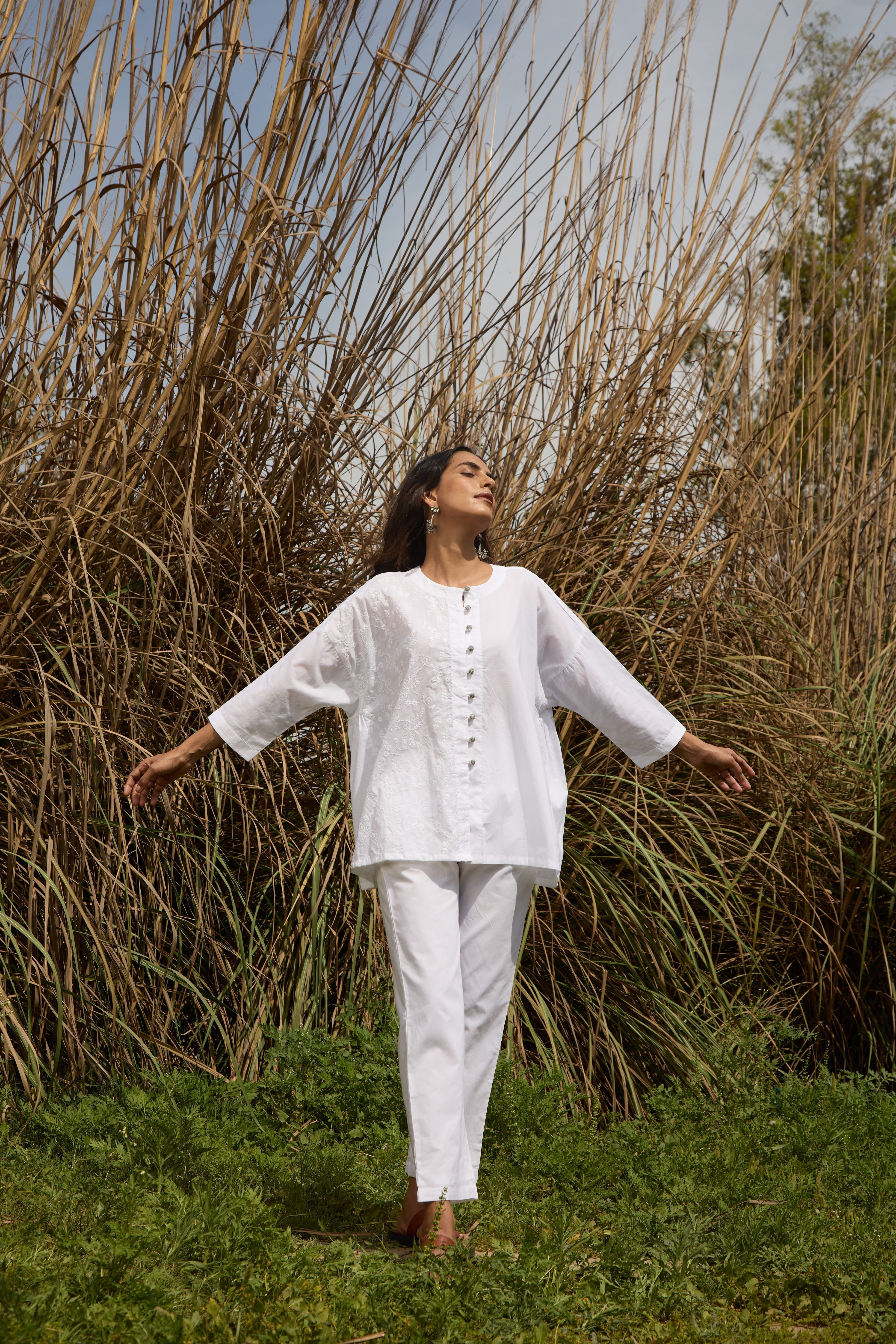 trueBrowns White Cotton Embroidered Relaxed Co-ord Set