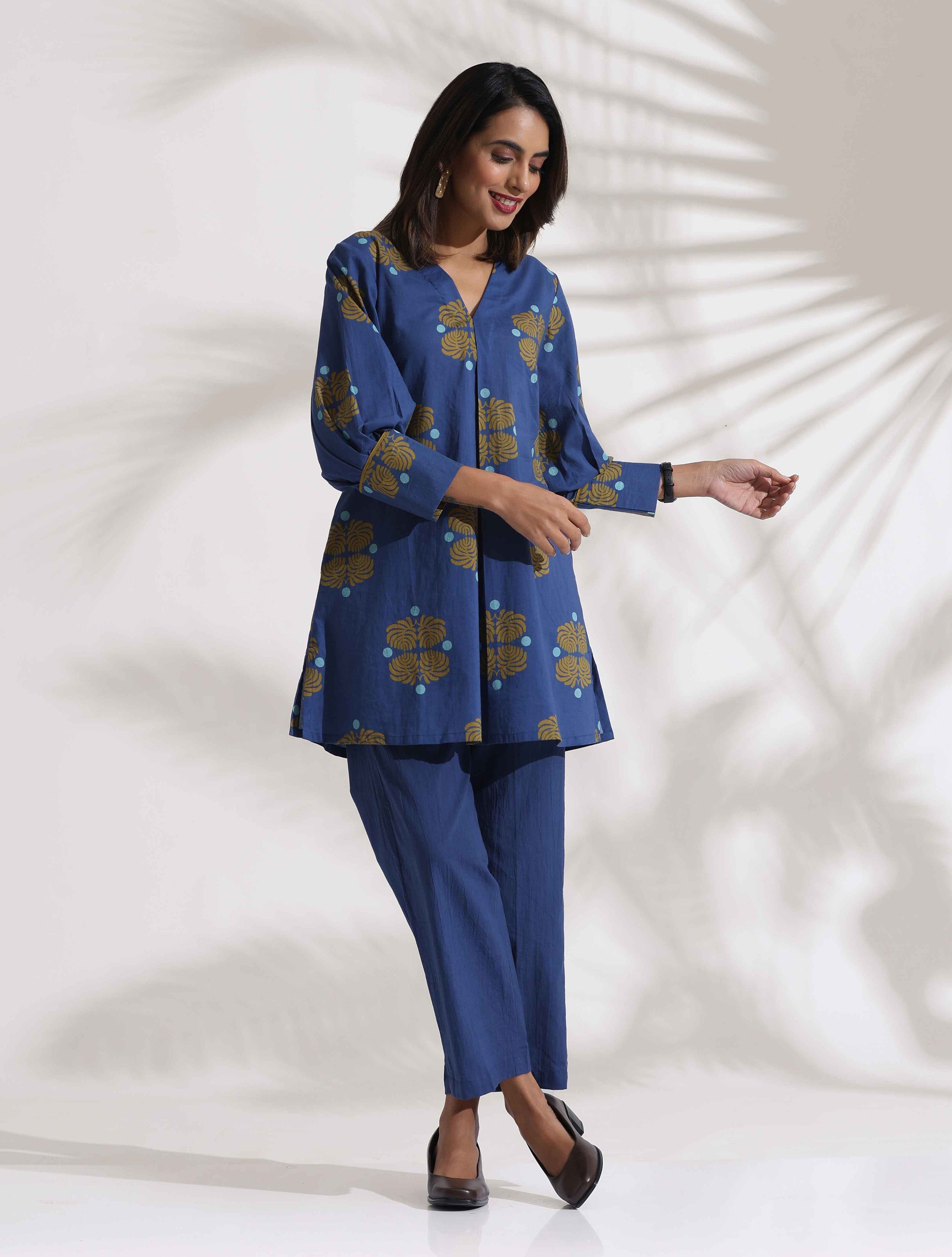 trueBrowns Blue Cotton Print Top & Pants Co-ord Set