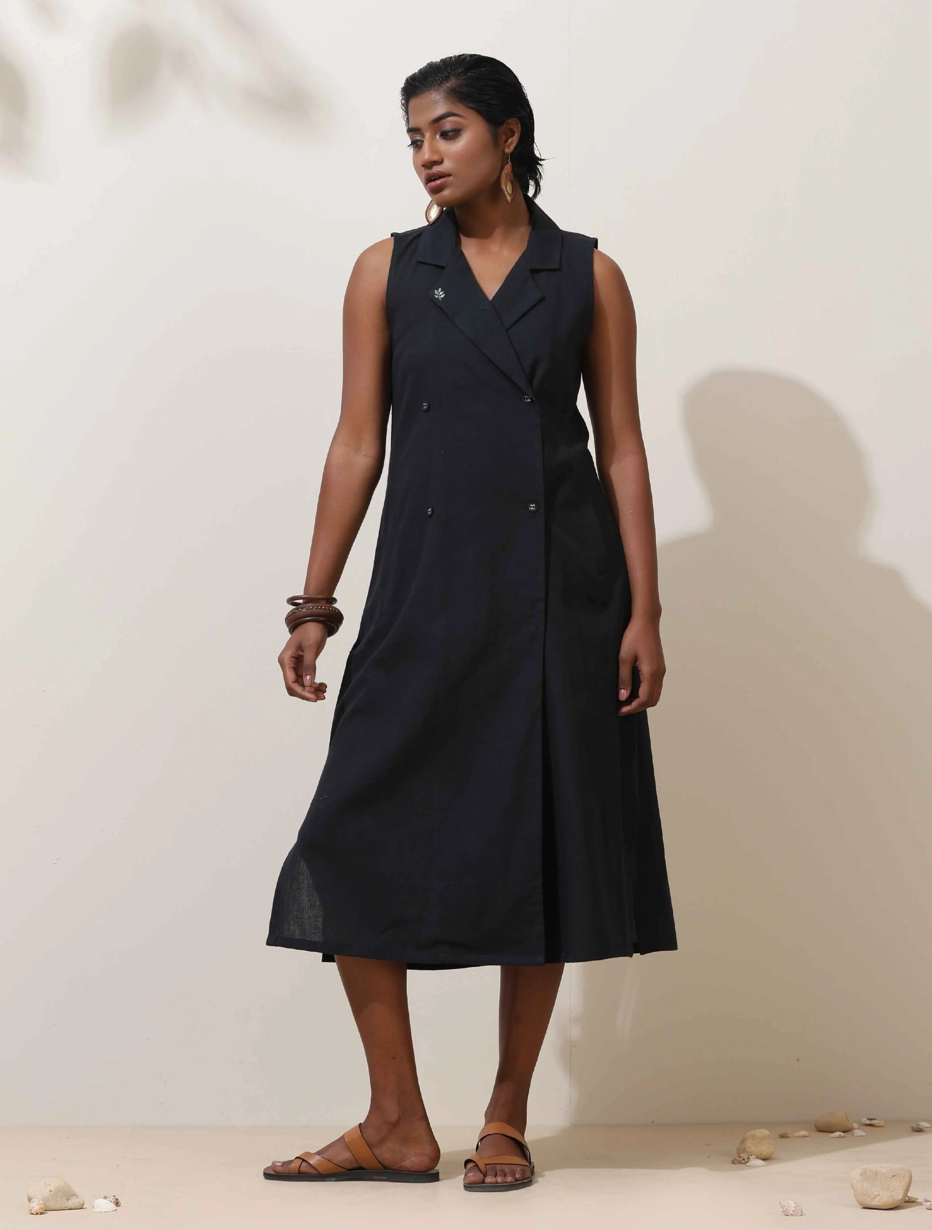 trueBrowns Black  Cotton Linen Dress