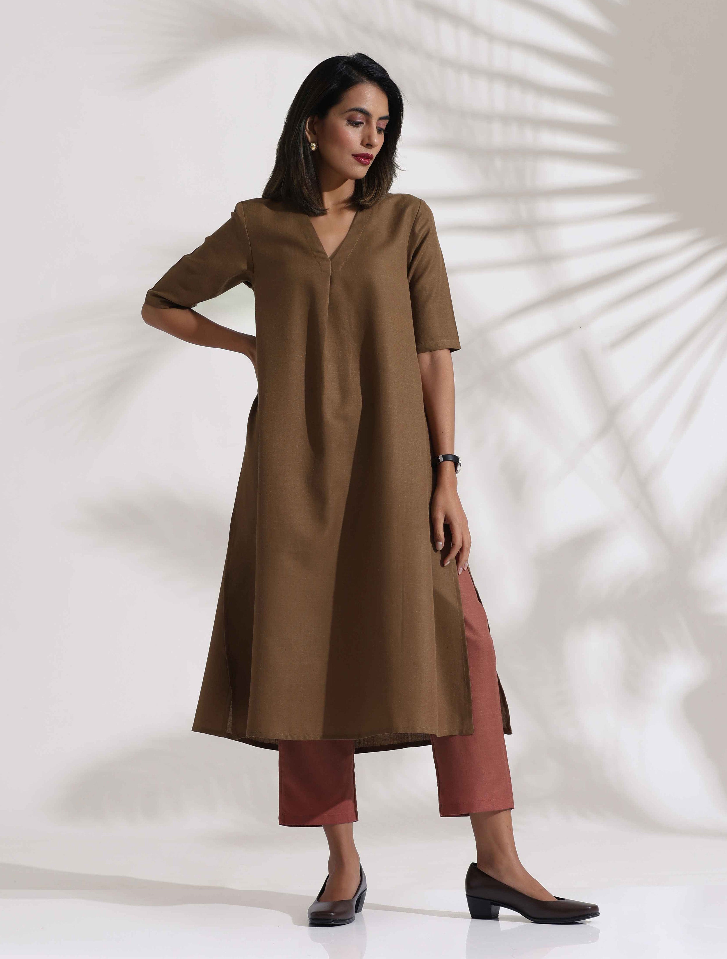 trueBrowns Brown Slub Highslit Kurta Set