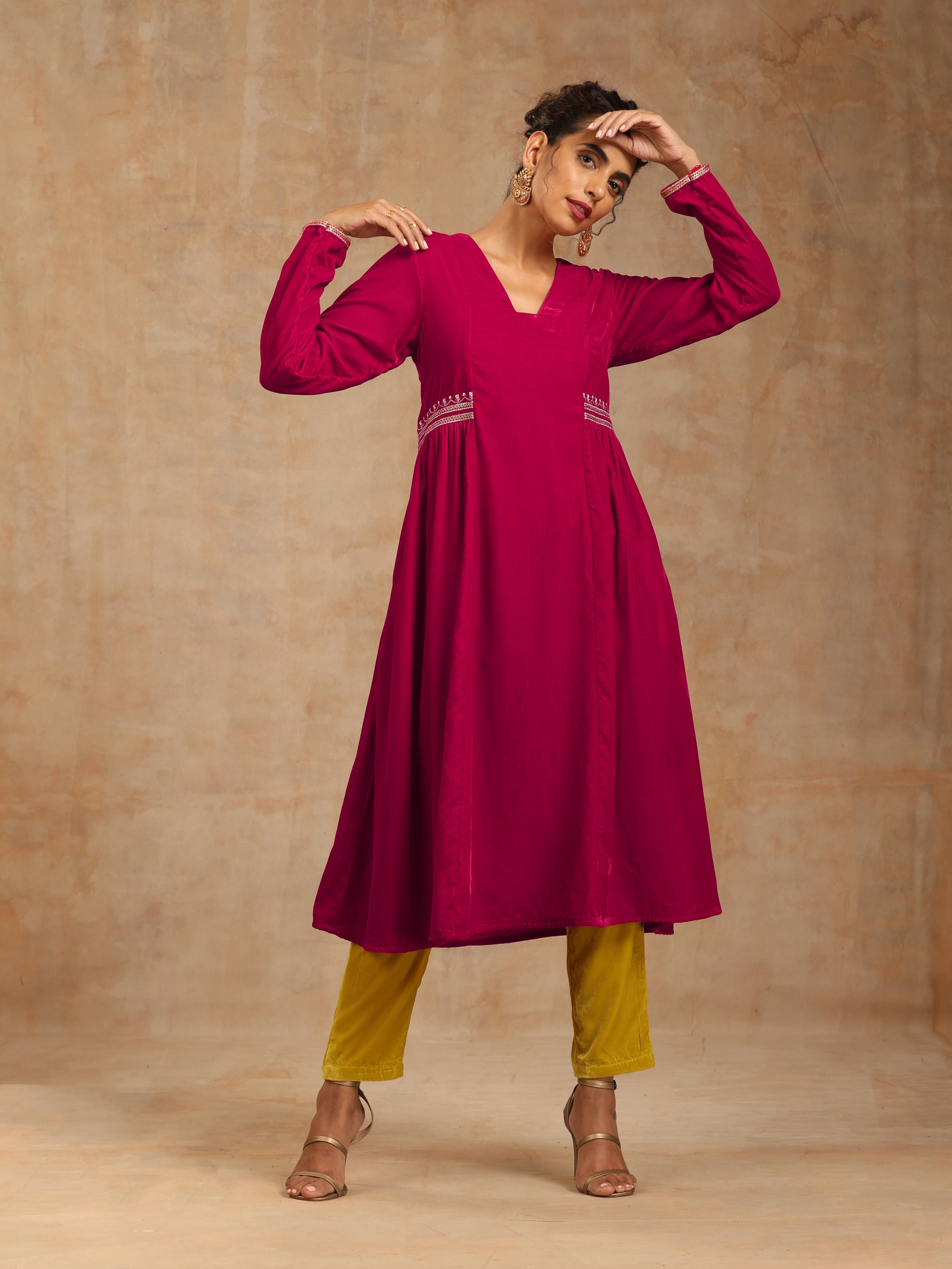 trueBrowns Rani Pink Velvet Embroidered Kurta