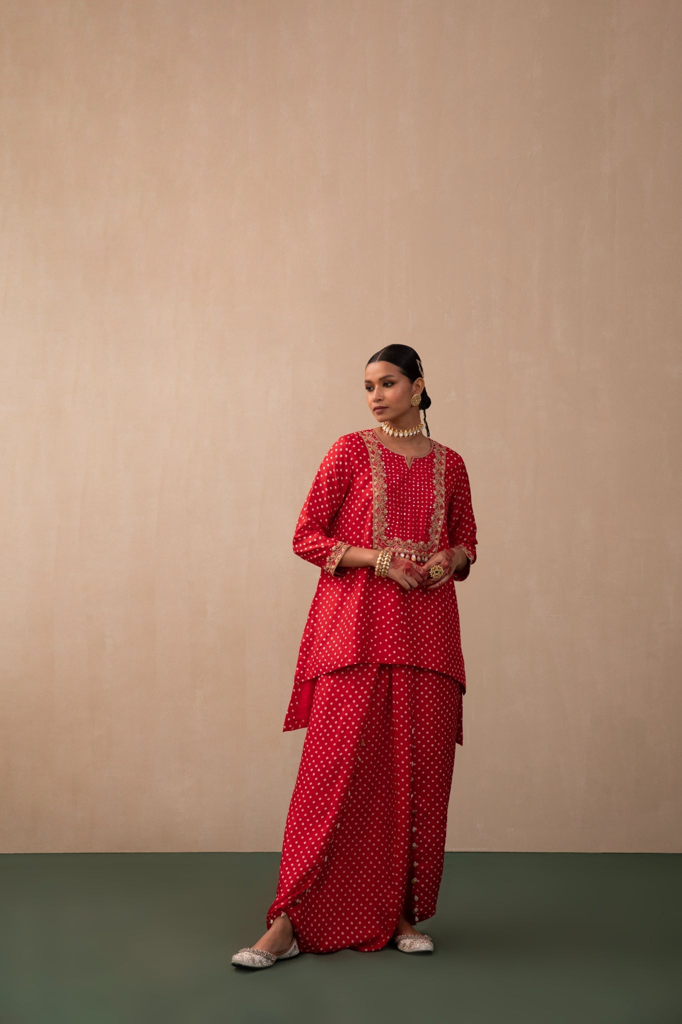 bandhni short kurta with drape trouser