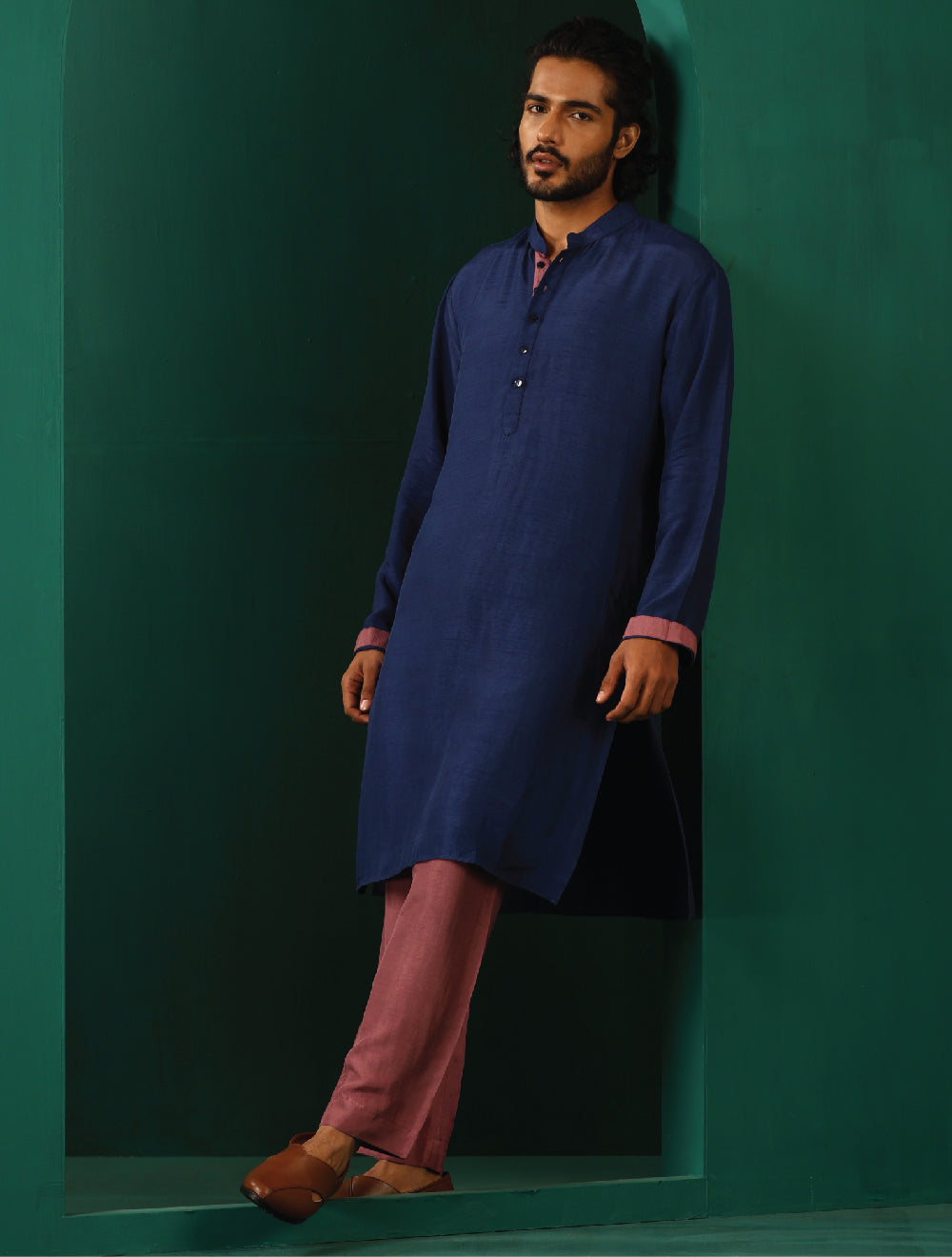 trueBrowns Men Blue Silk Long Kurta
