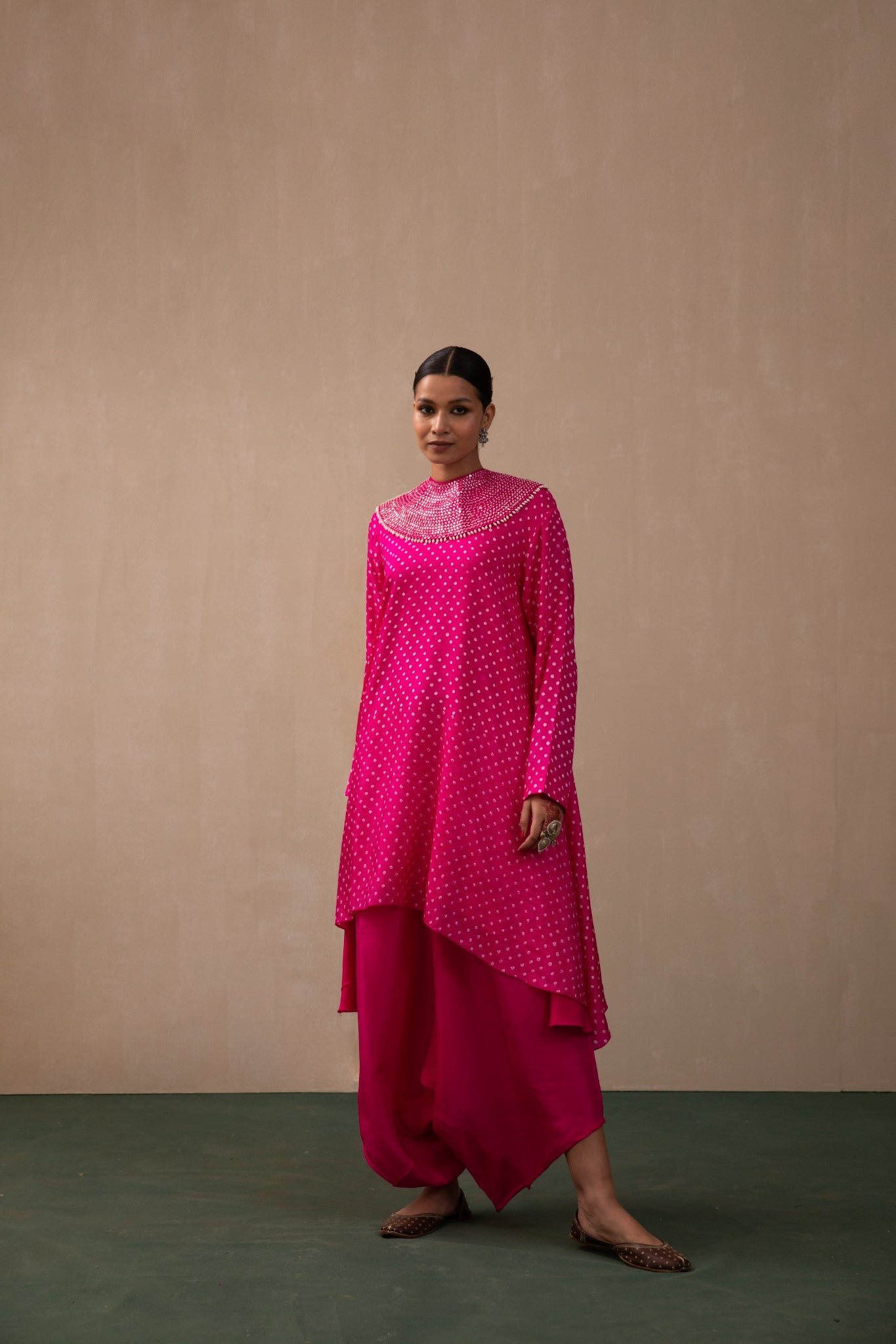 bandhni top with mirror and pearl collar