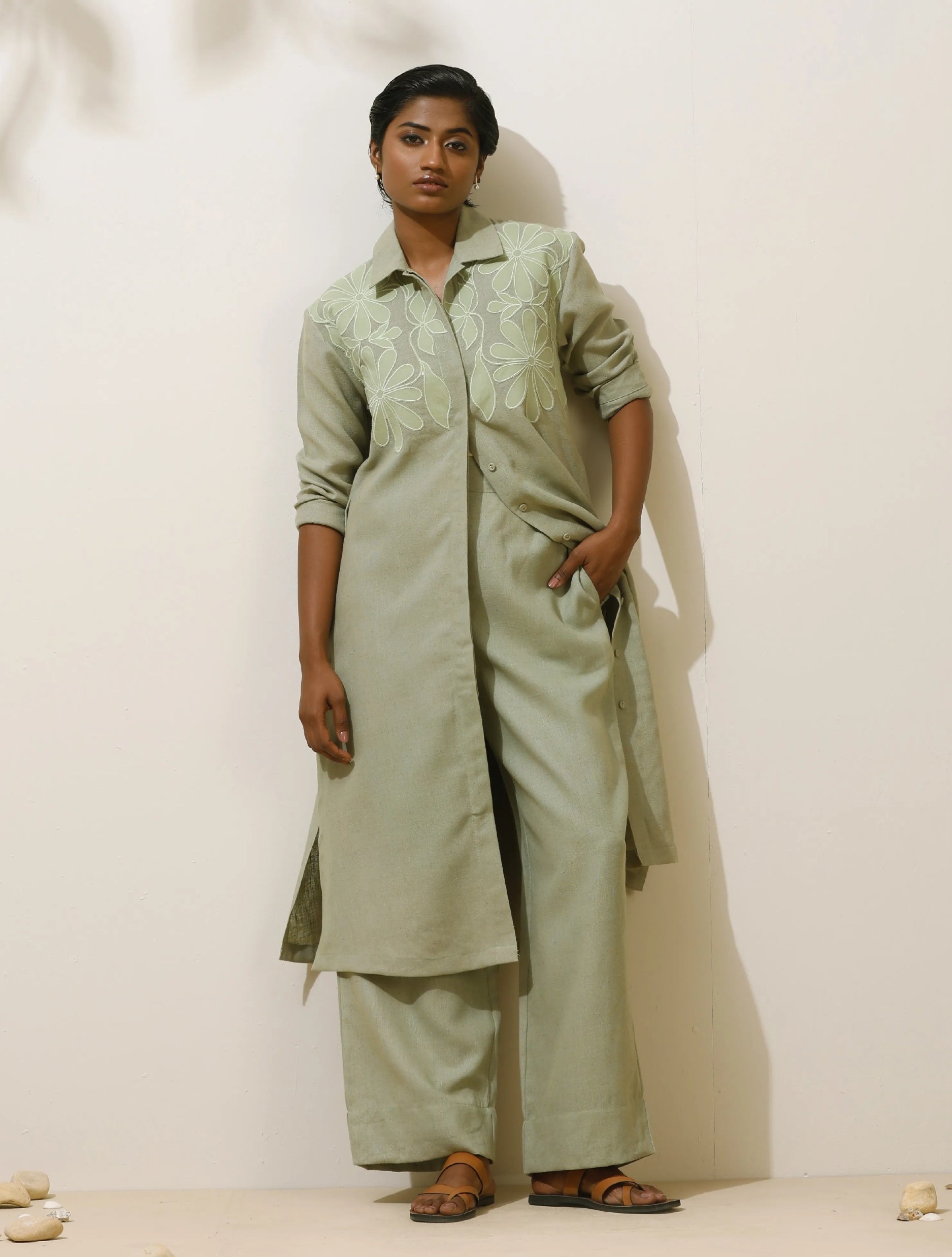 trueBrowns Clover Green Embroidered tural Cotton Kurta Pant Set