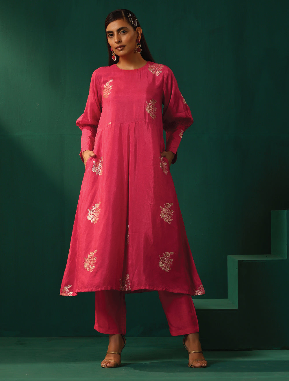 trueBrowns Pink Floral Viscose Silk Kurta Pant Set