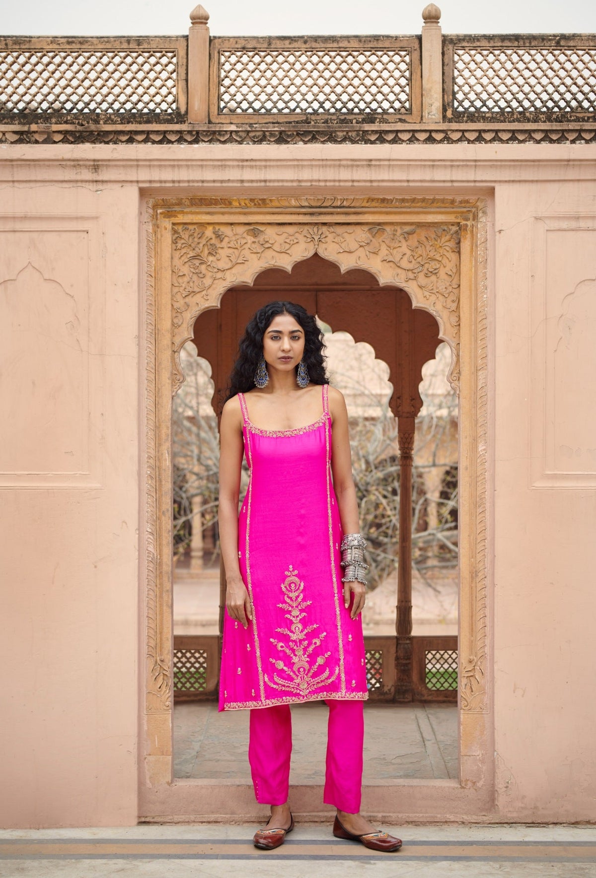 sleeveless chandbali suit