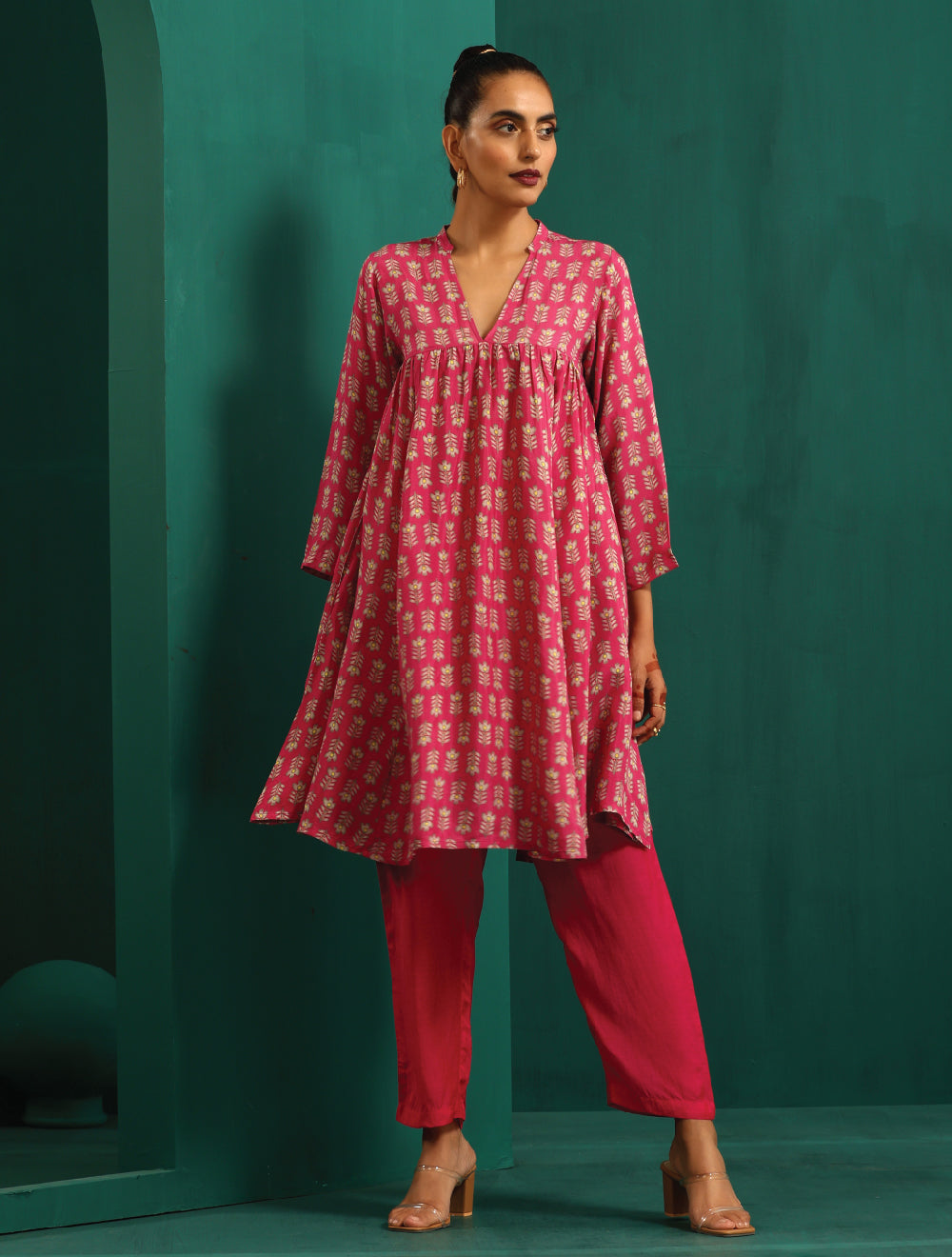 trueBrowns Pink Leaf Muslin Silk Printed Co-ord Set
