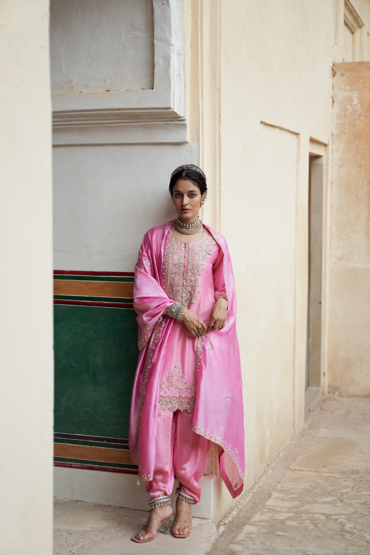 Gulabi suit
