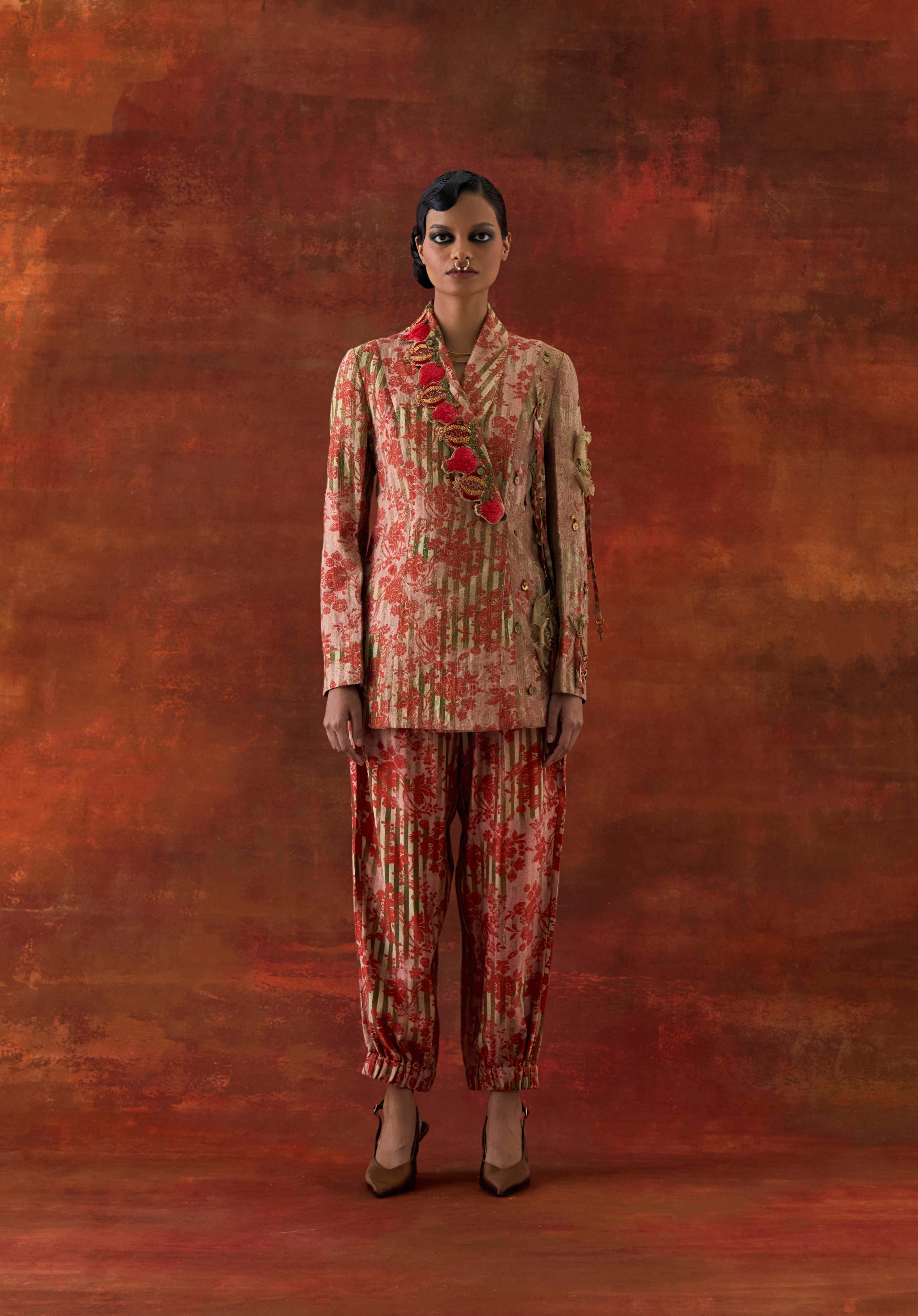 POMOGRANATE EMB DOUBLE LAPEL JACKET WITH PRINTED JOGGERS - image 1