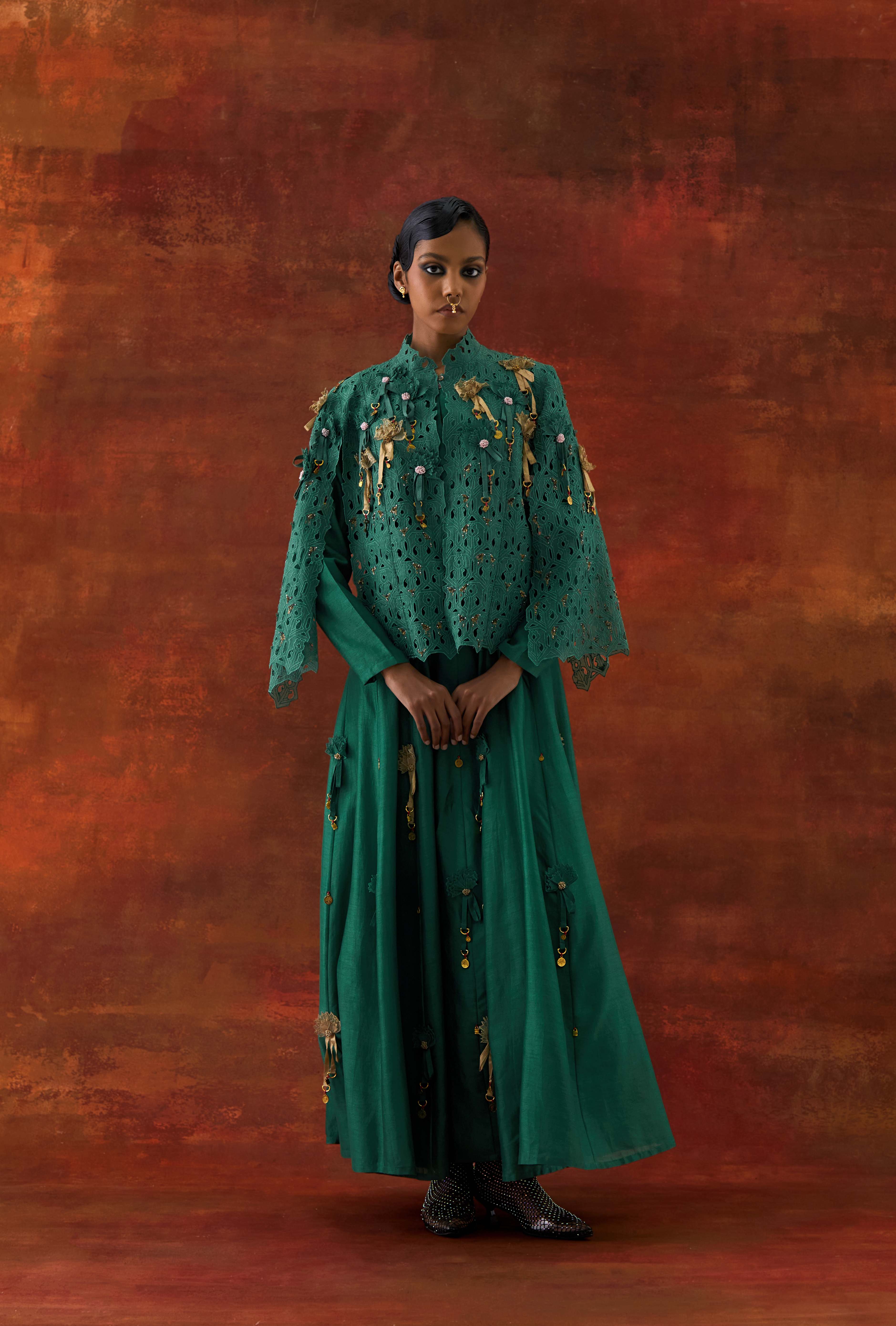 EMBROIDERED CUTWORK CAPE WITH 3D FLOWER KALIDAR - image 1