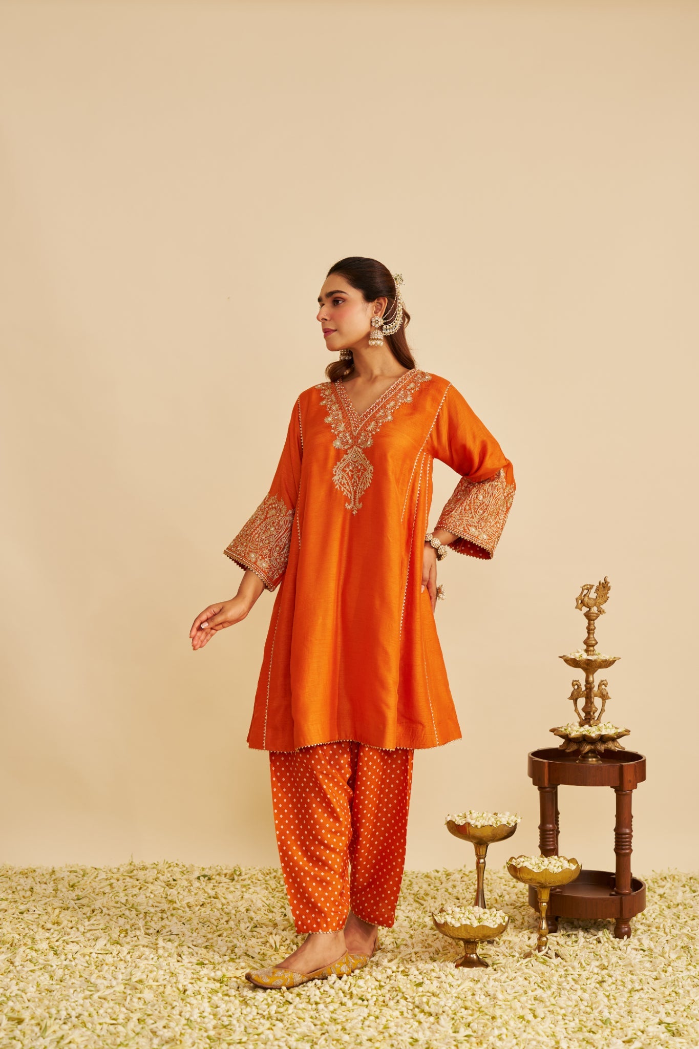 NIYAH - SHORT CHAUGA WITH SALWAR
