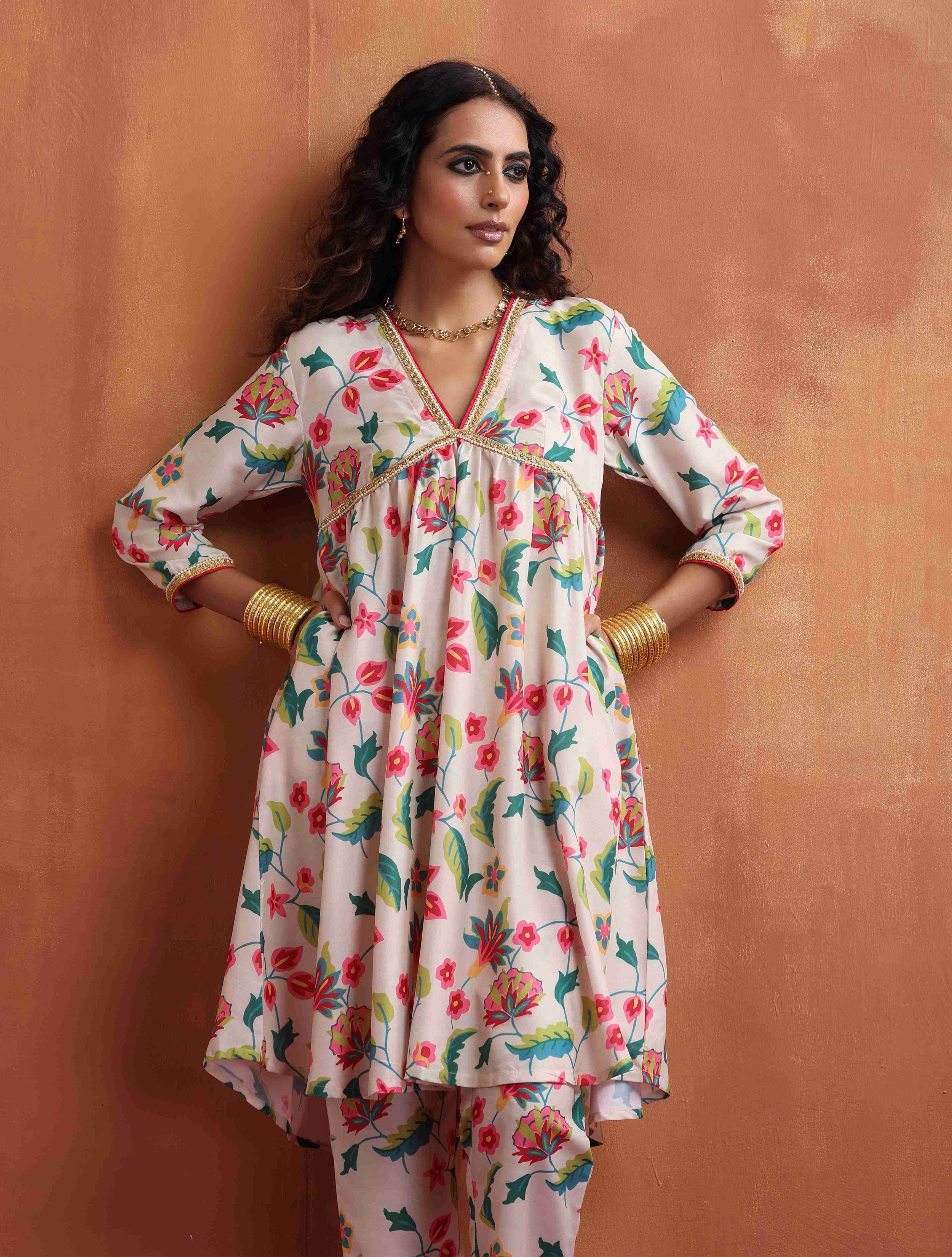 trueBrowns Off White Print Arkali Kurta Co-ord Set
