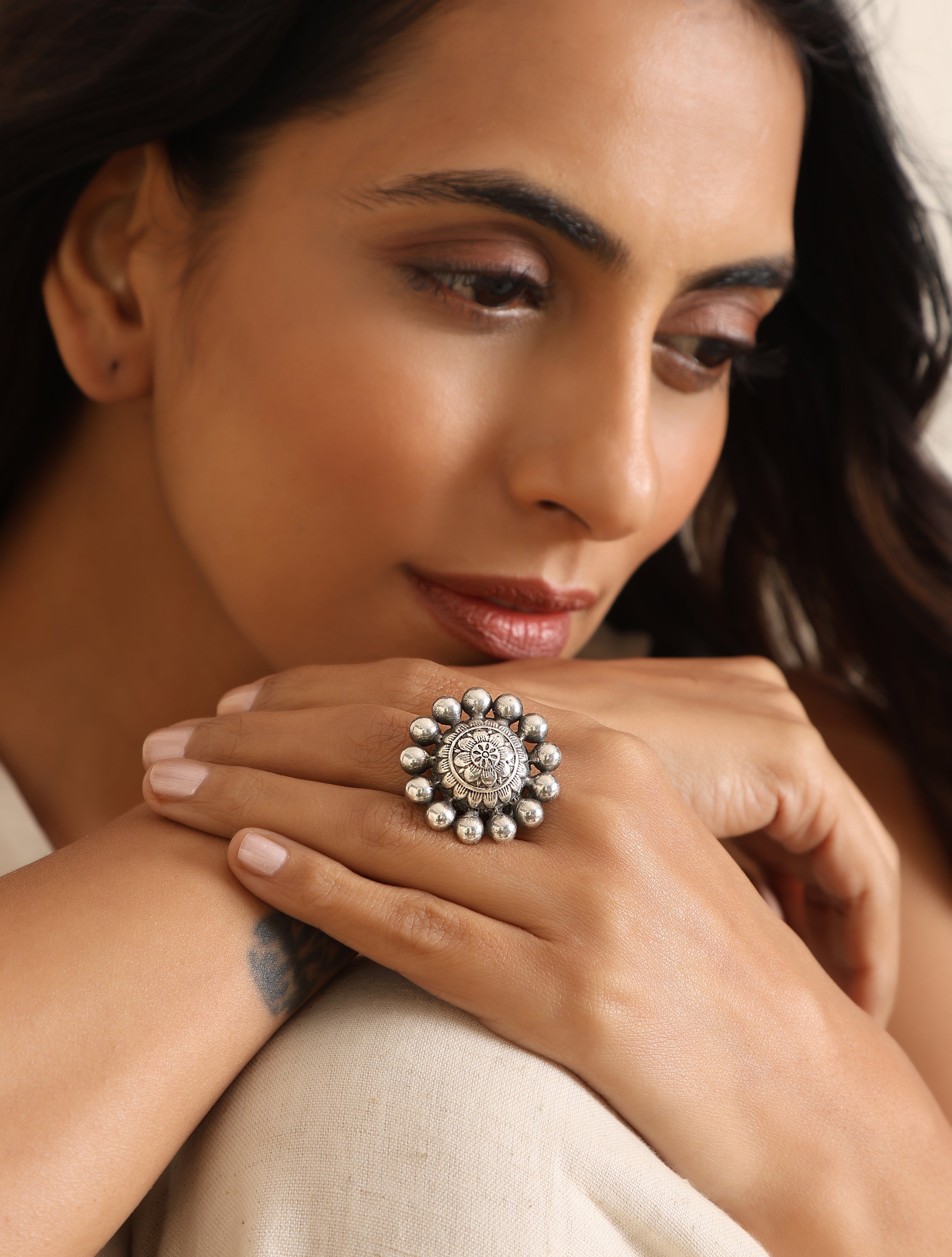 trueBrowns Silver Mandala Floral Ring