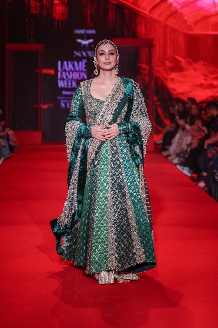 Vaidurya Anarkali Set