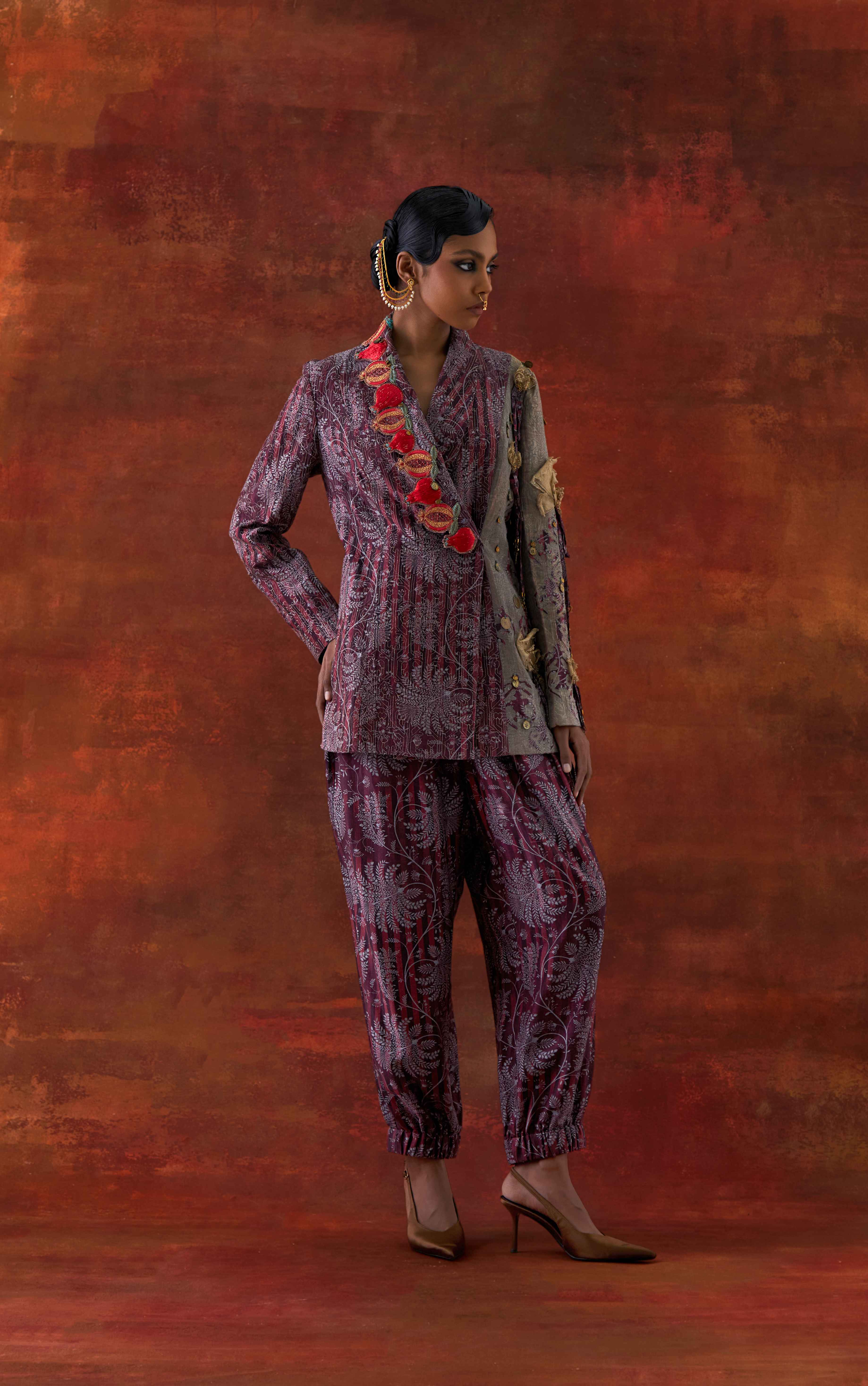 POMOGRANATE EMB DOUBLE LAPEL JACKET WITH PRINTED JOGGERS - image 1