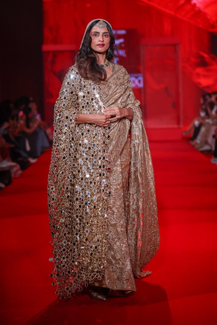 Kanakprabha Saree Set