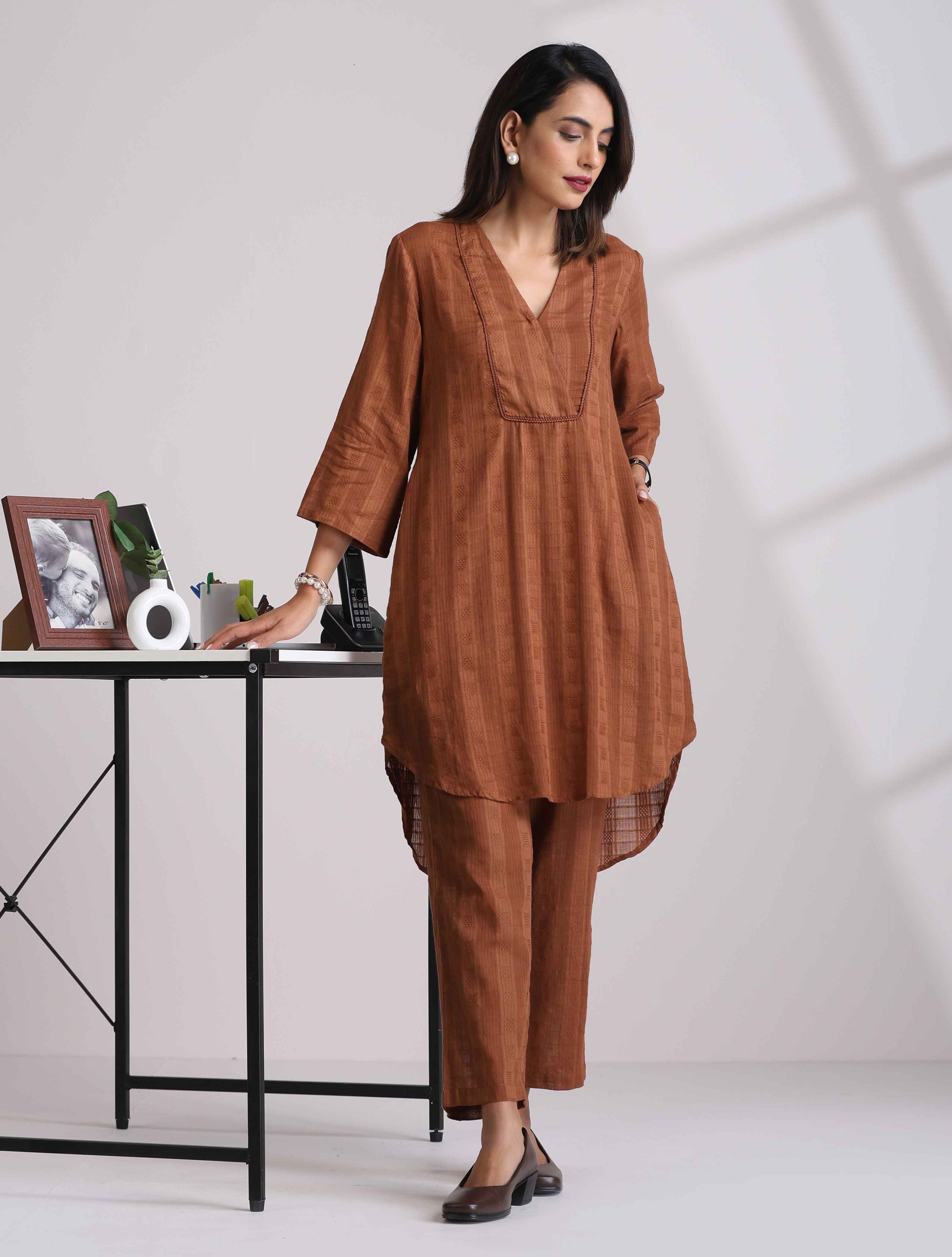 trueBrowns Brown Cotton Dobby Kurta Co-ord set