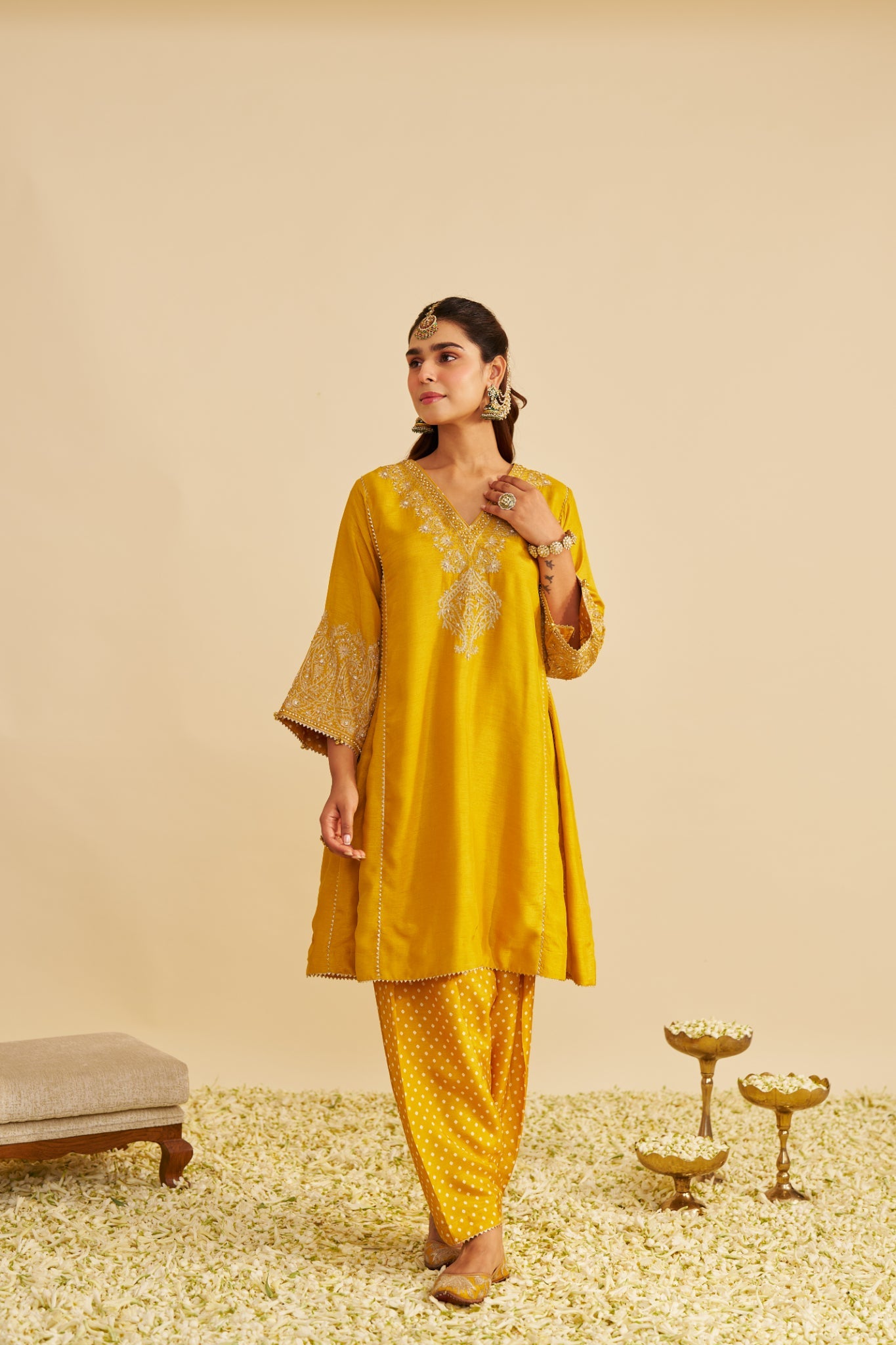 NIYAH - SHORT CHAUGA WITH SALWAR