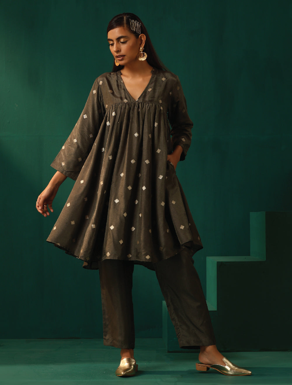 trueBrowns Grey Diamond Viscose Silk Co-ord Set