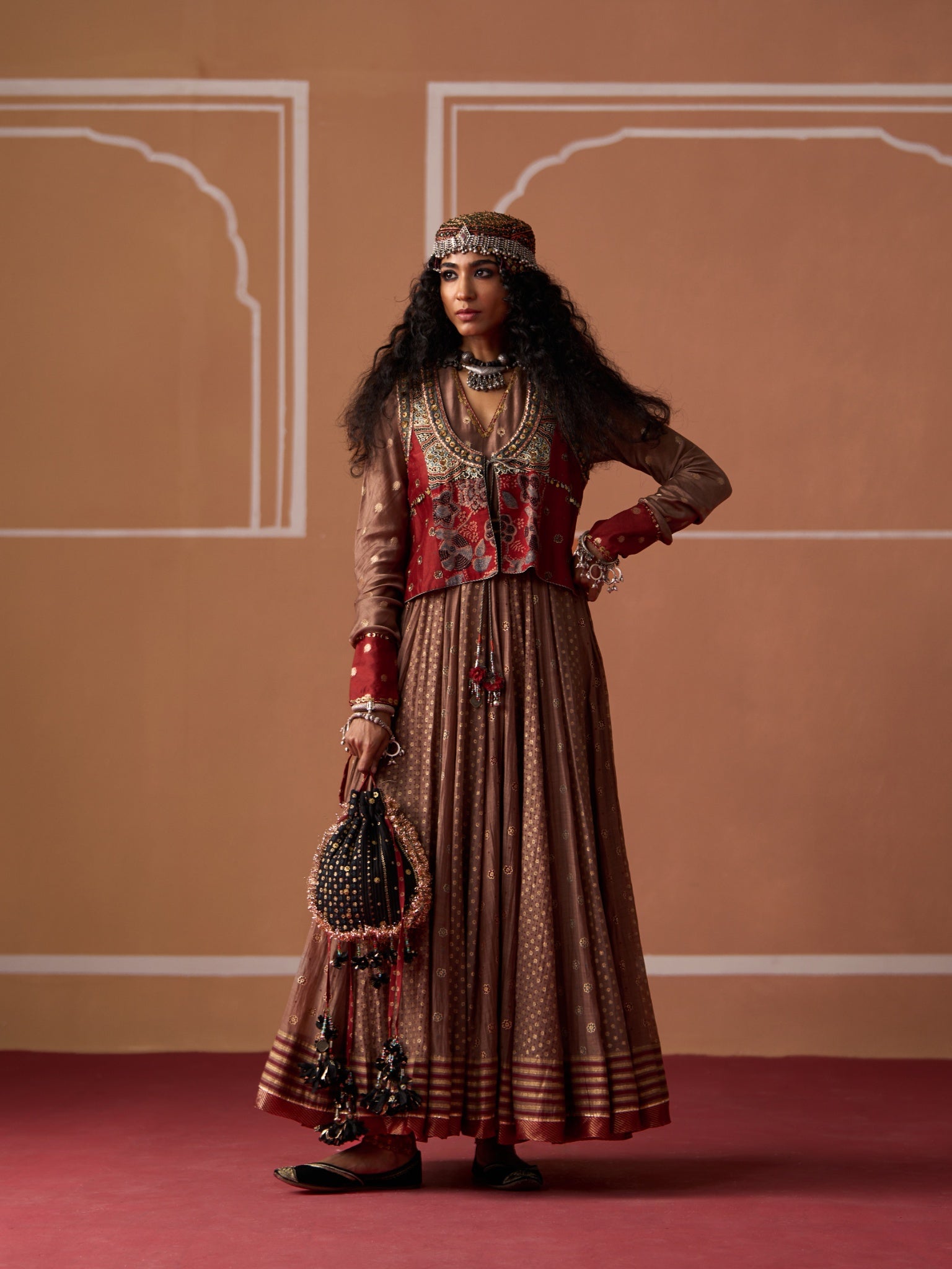 MISHTI KURTA & 
TANIA CHURIDAR