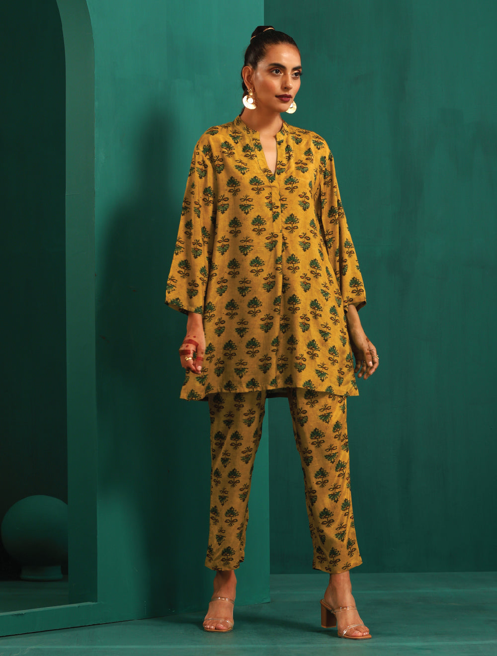 trueBrowns Mustard Flower Muslin Silk Printed Co-ord Set