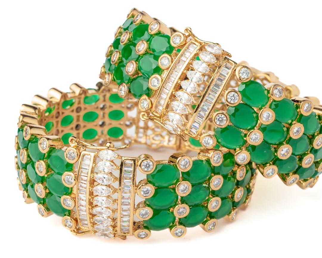 Vivinia By Vidhi Mehra Gold Plated Green Womens Kundan, Polki Pair of bangles VB042