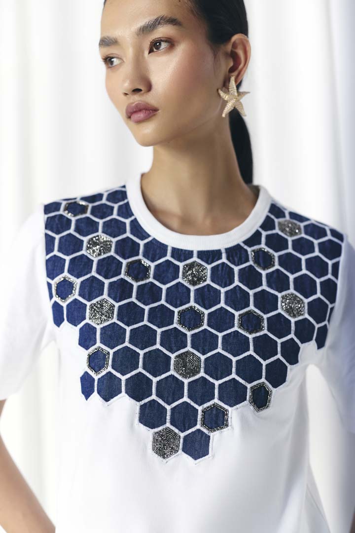 WHITE EMBELLISHED T-SHIRT