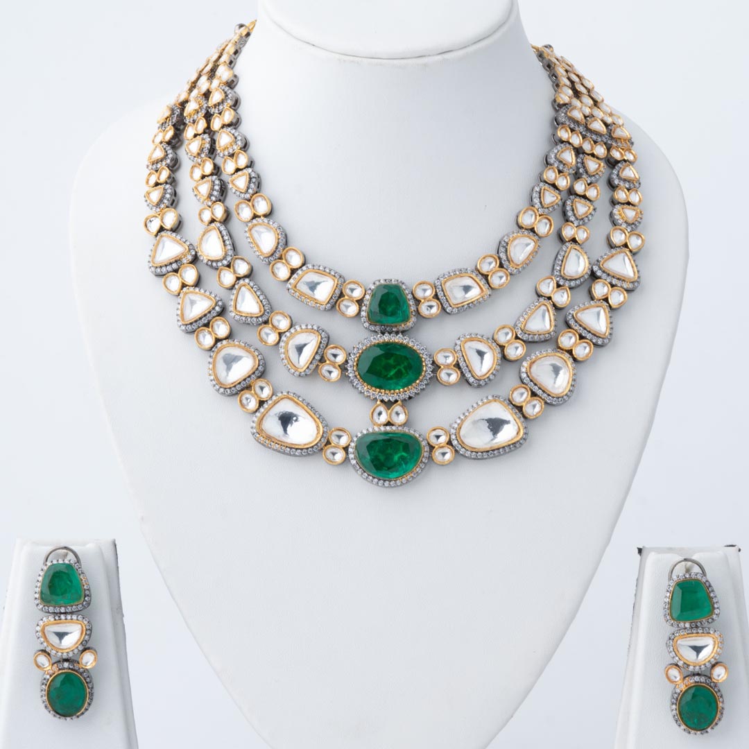 Vivinia By Vidhi Mehra Gold Plated Green Womens Kundan Short Necklace Set with Pair of Earrings VN202