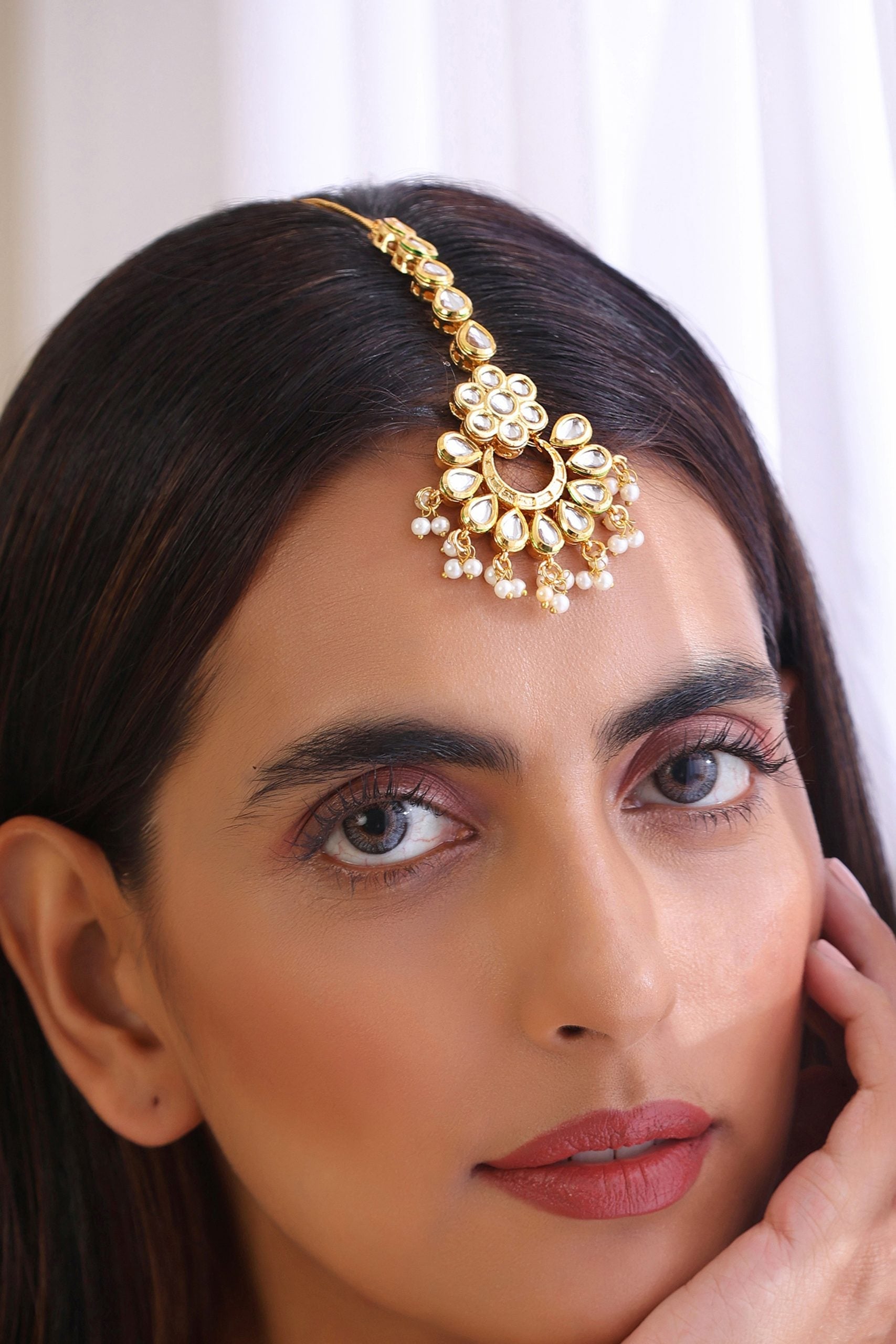 Gold Tone Kundan and Pearl Maang Tikka