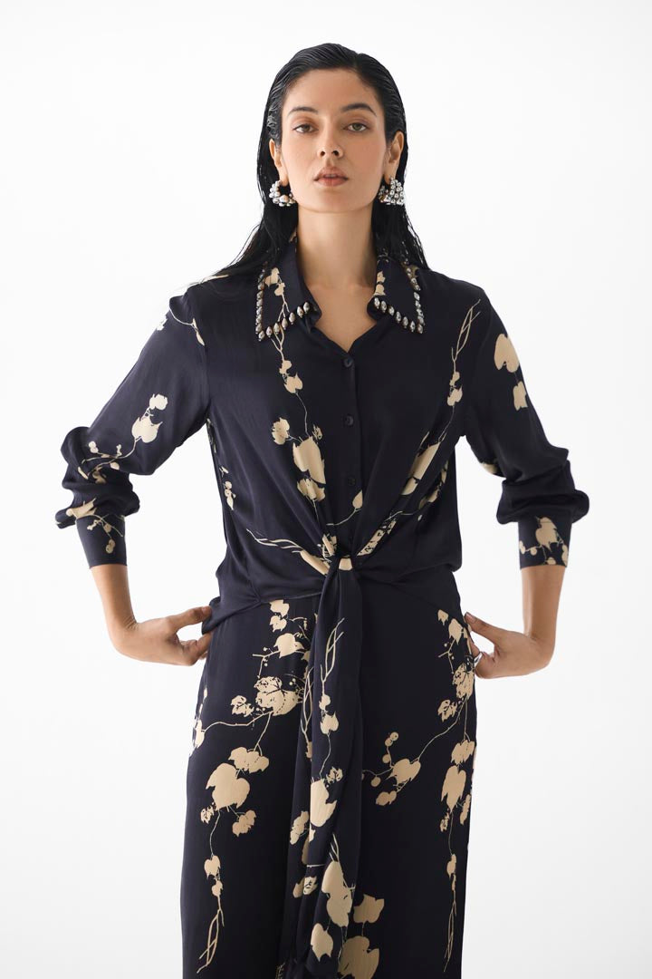 BLACK SAKURA CROP TOP AND PANTS