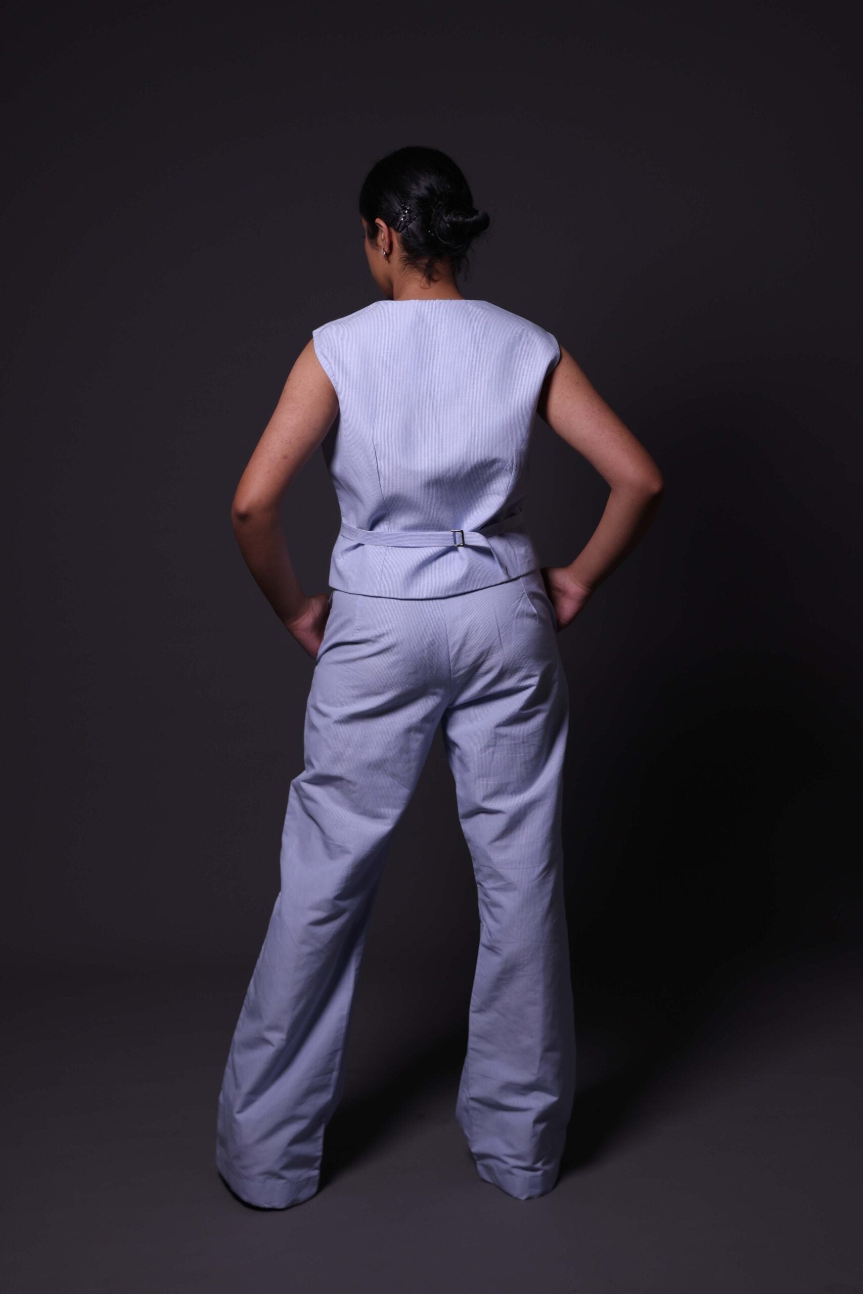 Sleeveless waistcoat with pants