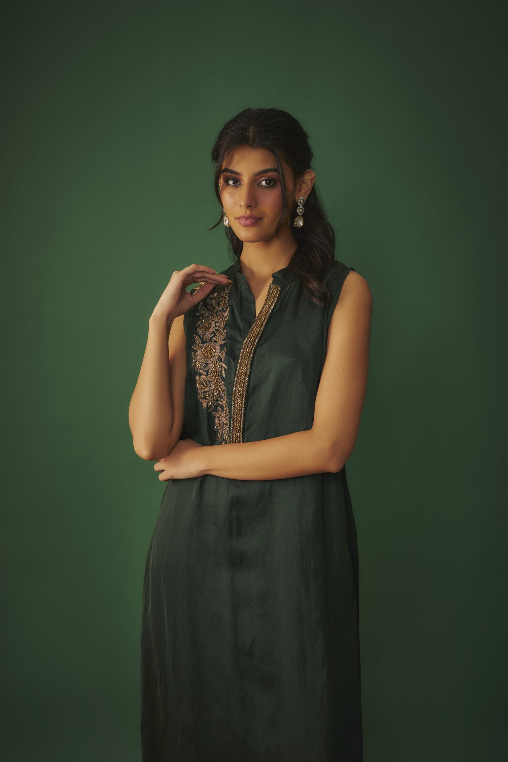 Image of EMERALD GREEN KURTA PANT SET WITH COPPER GOLD EMBROIDERY