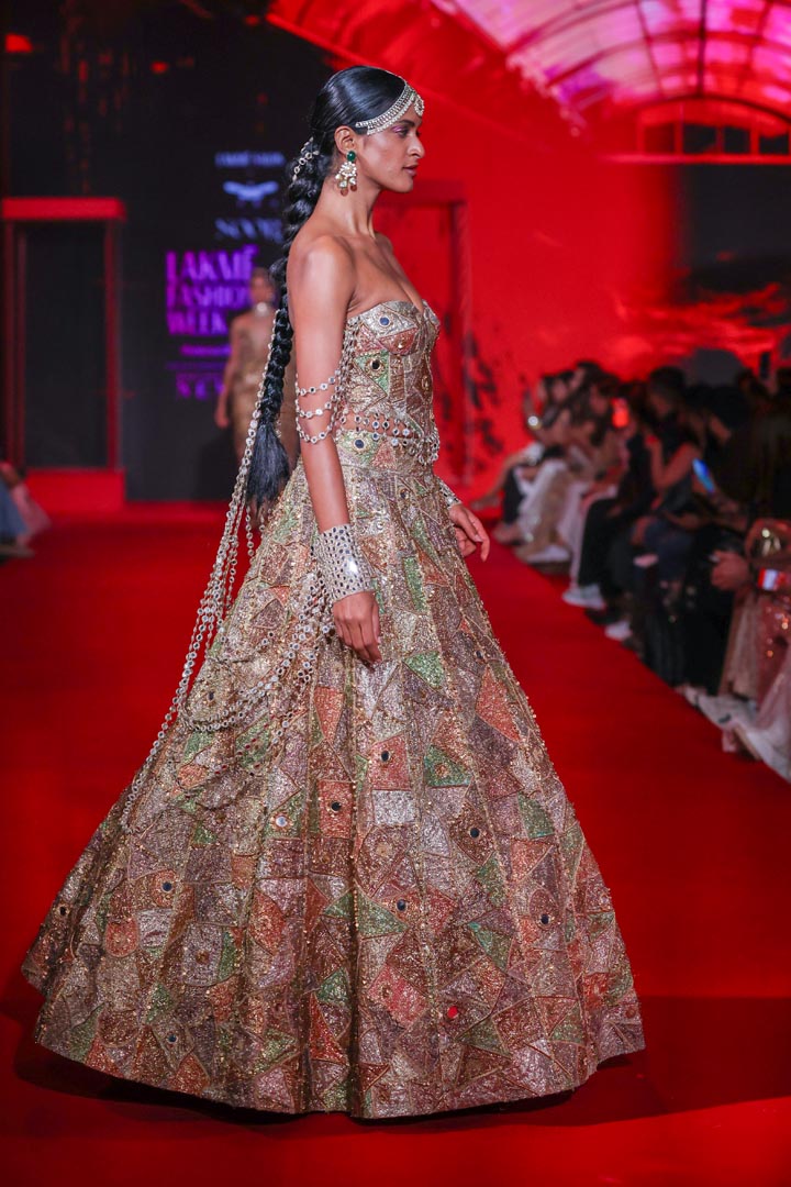 Pravanya Lehenga Set