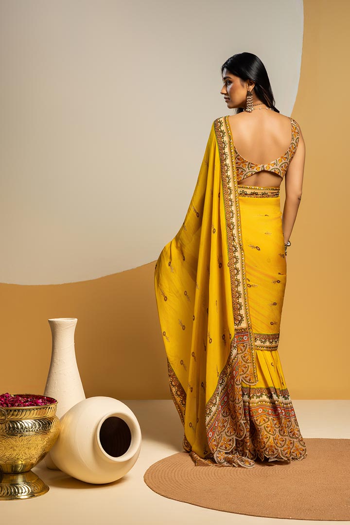 Taarani embellished pre-stitched saree setSP4936