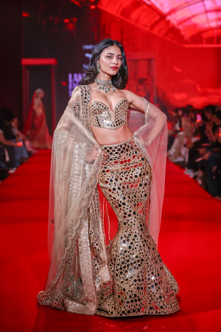 Tarakshi Lehenga Set