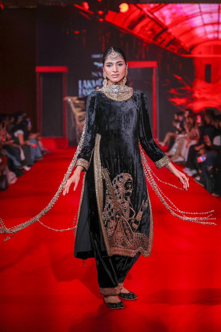 Maharani Suit