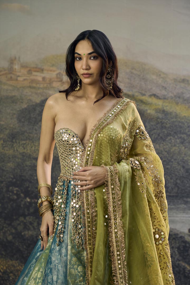 Myra Lehenga Set