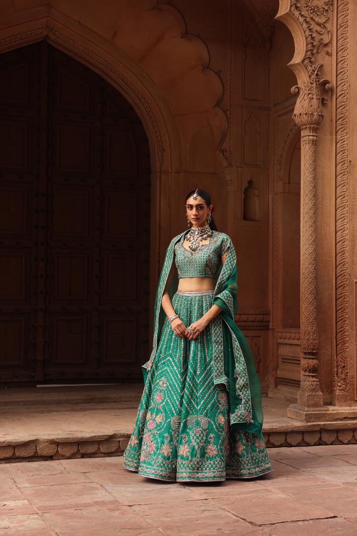 Ishq lehenga set