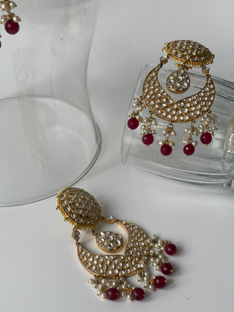 White Kundan Choker Set With Red Beads