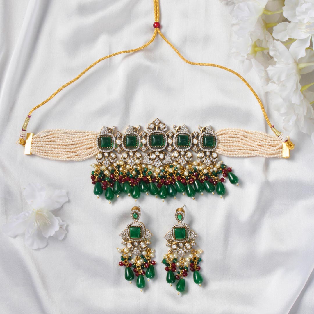 Pearl Stringing with Kundan Motifs Choker Set