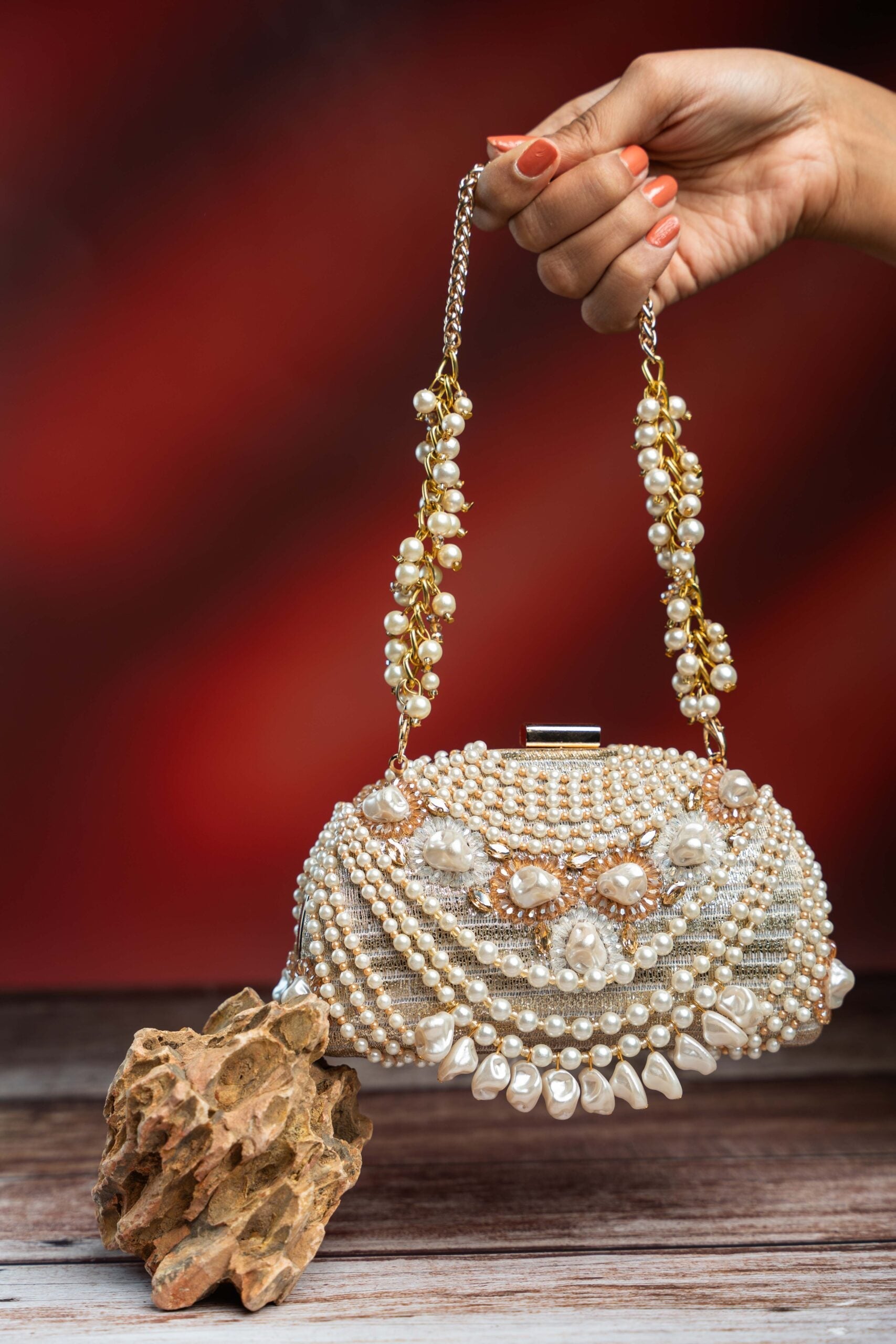 Pearl Adorn Kasse Gold