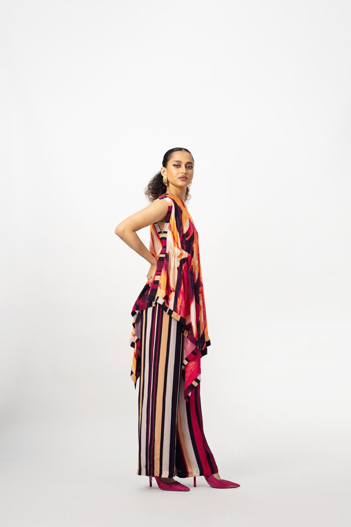 Asymmetrical set