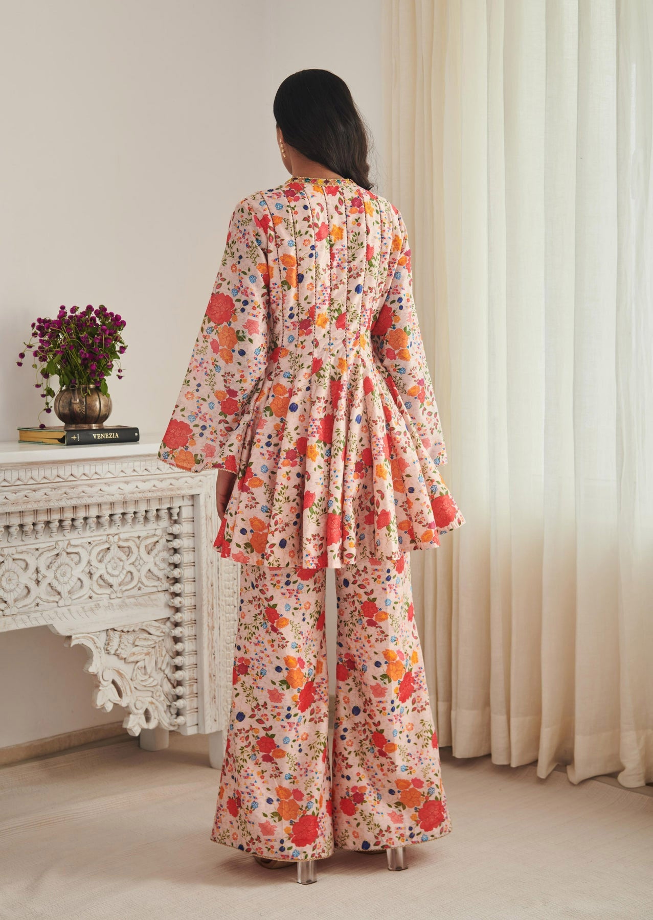 Vinamrh Kurta Set